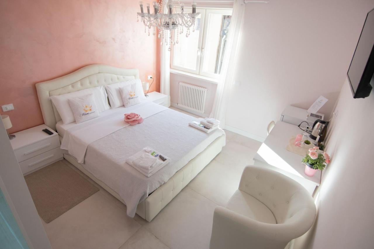 Klemi, Rooms In Old Town Dolomia Best Home Check In Automatico Trento Exterior foto